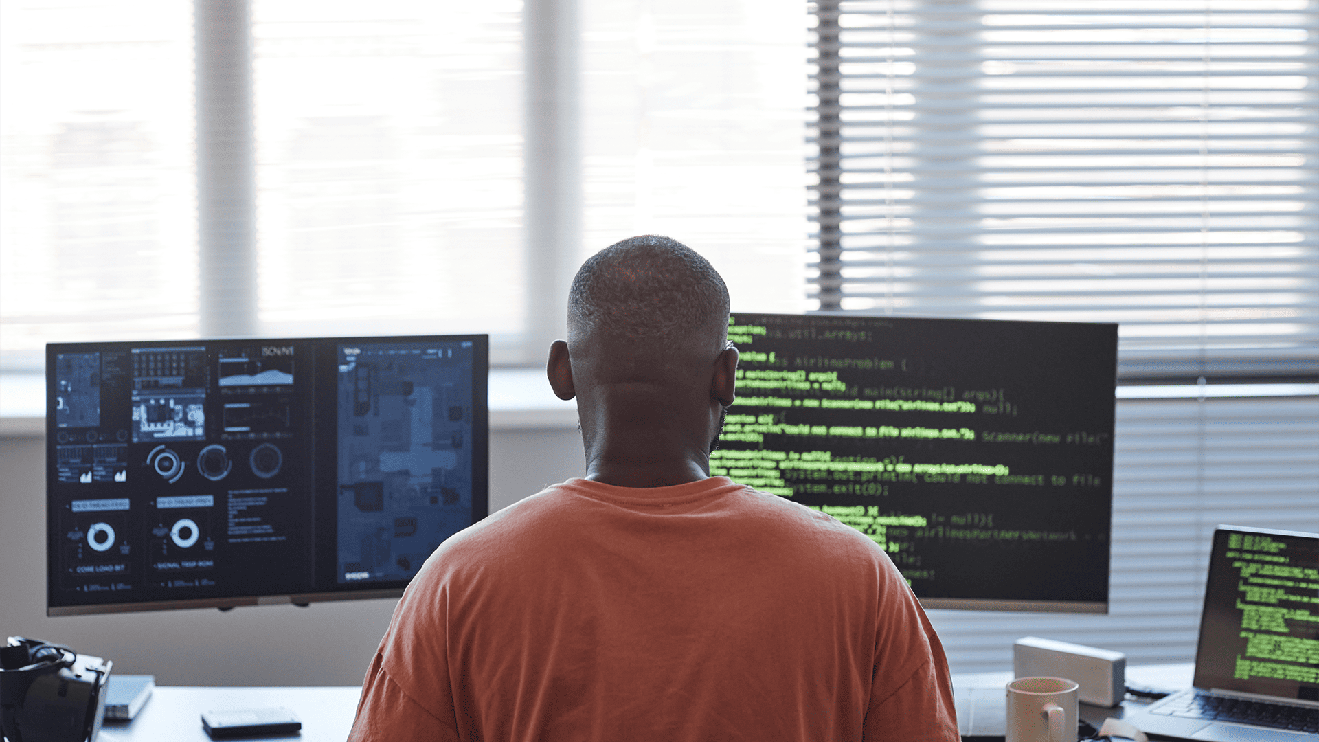 Imagen referente ao curso de <strong>Engenharia de Software</strong>